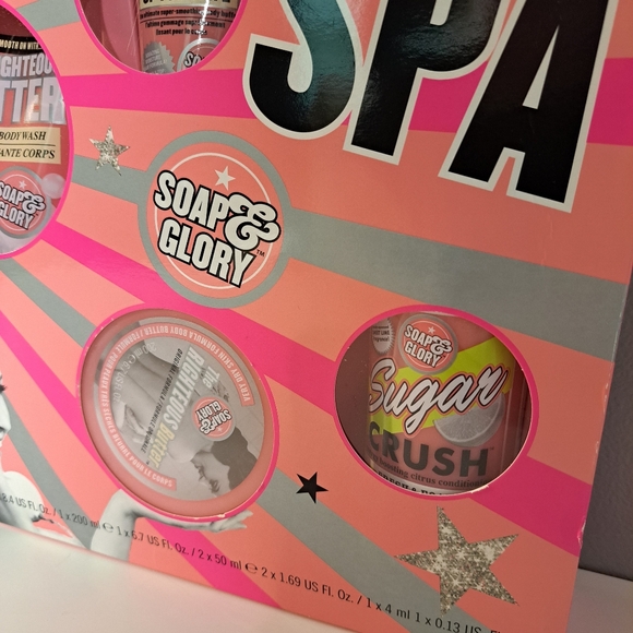 Soap And Glory Hello Super Spa Gift Set NIB Body Wash Butter Lip Gloss - Picture 3 of 6